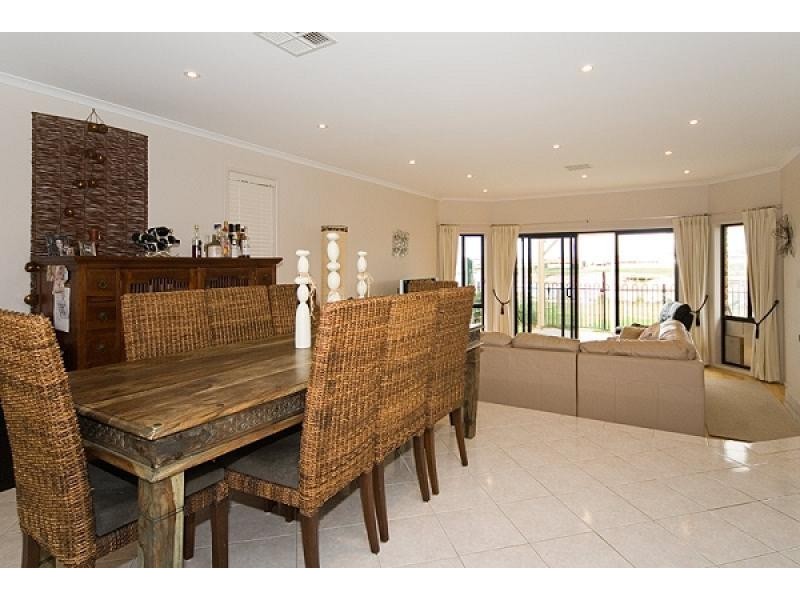 64 Providence Place, Hindmarsh Island SA 5214