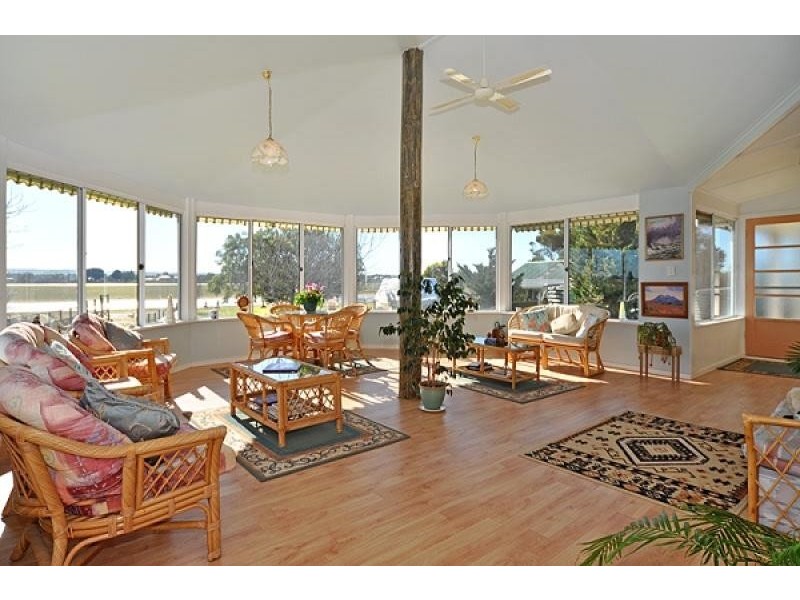 14 O’Connell Avenue, Hindmarsh Island SA 5214