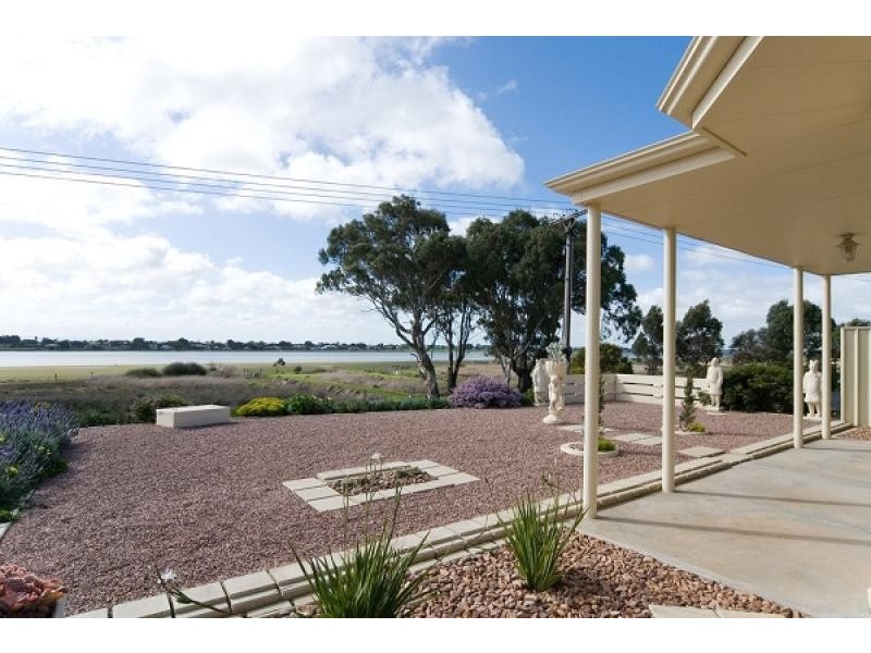 93 Captain Sturt Parade, Hindmarsh Island SA 5214