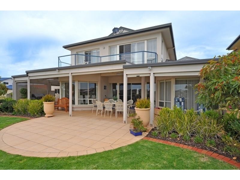 10 Arcadia Avenue, Hindmarsh Island SA 5214