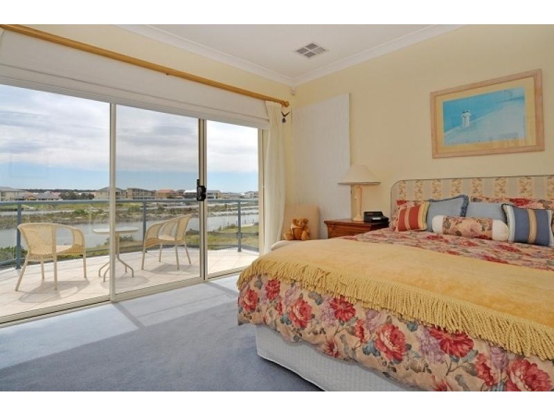 10 Arcadia Avenue, Hindmarsh Island SA 5214