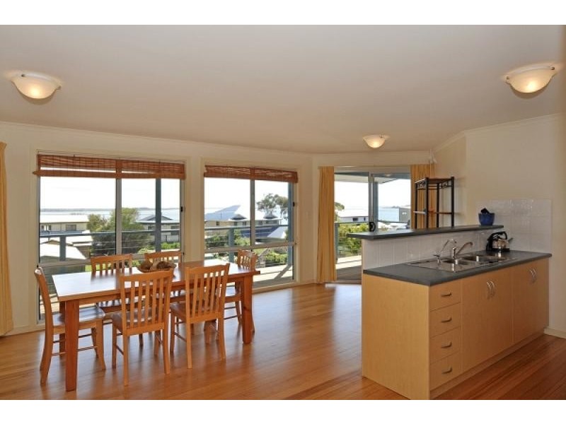 44 Sidney Parade, Hindmarsh Island SA 5214