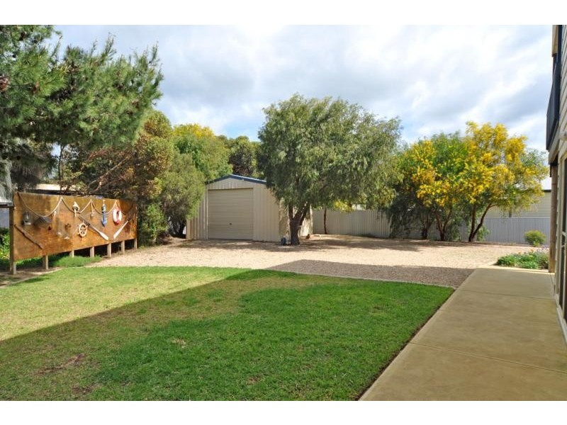 2 Holme Close, Goolwa Beach SA 5214