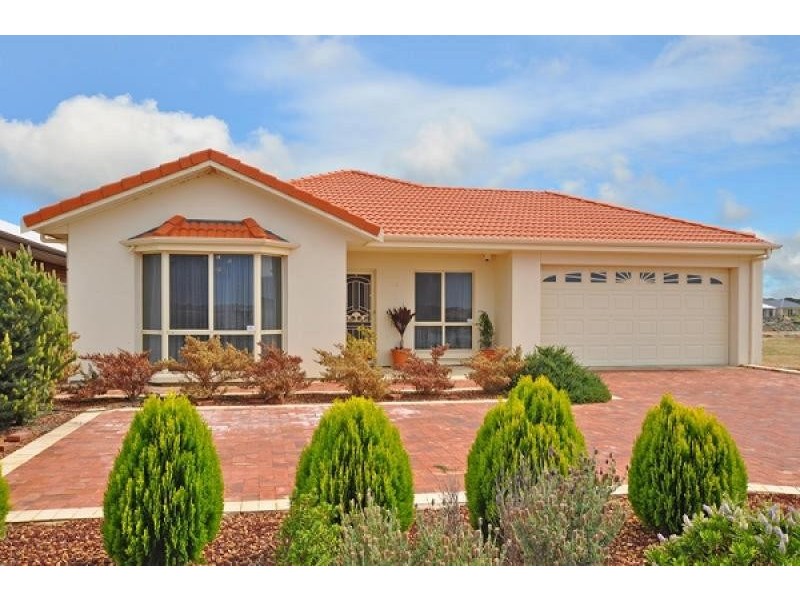 82 Britannia Parade, Hindmarsh Island SA 5214