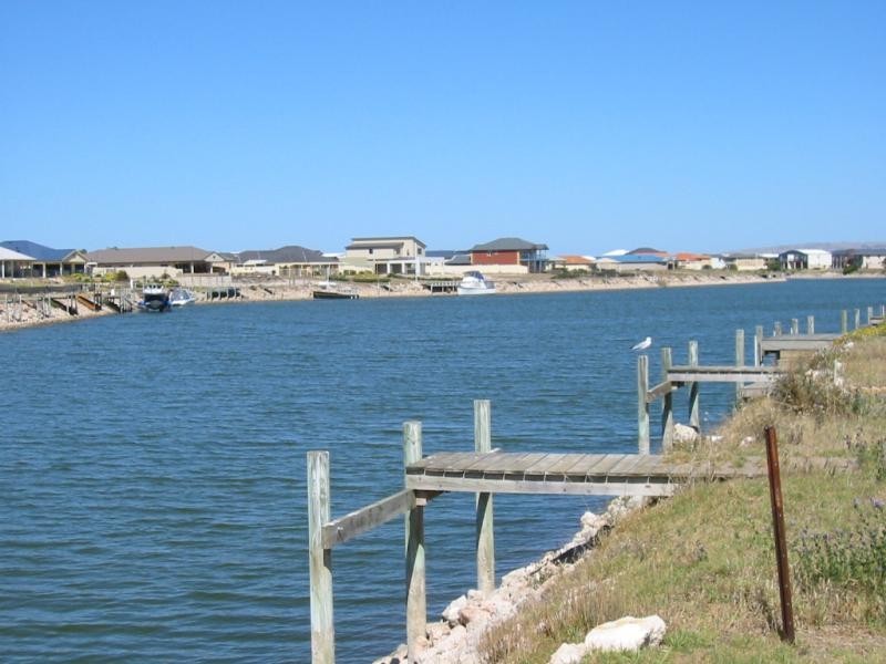 35 Britannia Parade, Hindmarsh Island SA 5214