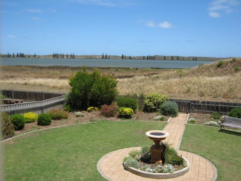 39 Arcadia Ave, Hindmarsh Island SA 5214