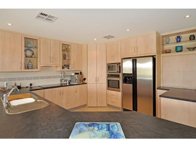 10 Arcadia Avenue, Hindmarsh Island SA 5214