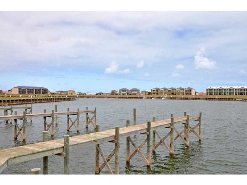 43 Vesta Drive, Hindmarsh Island SA 5214