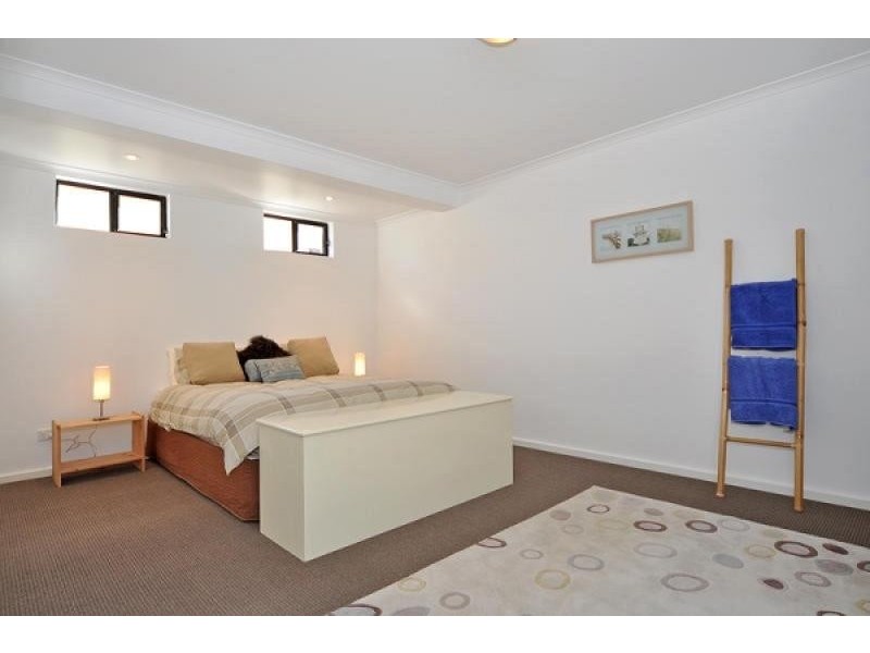 95 Captain Sturt Parade, Hindmarsh Island SA 5214