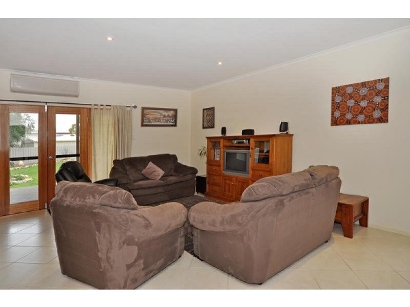 4 Merrett Avenue, Goolwa Beach SA 5214