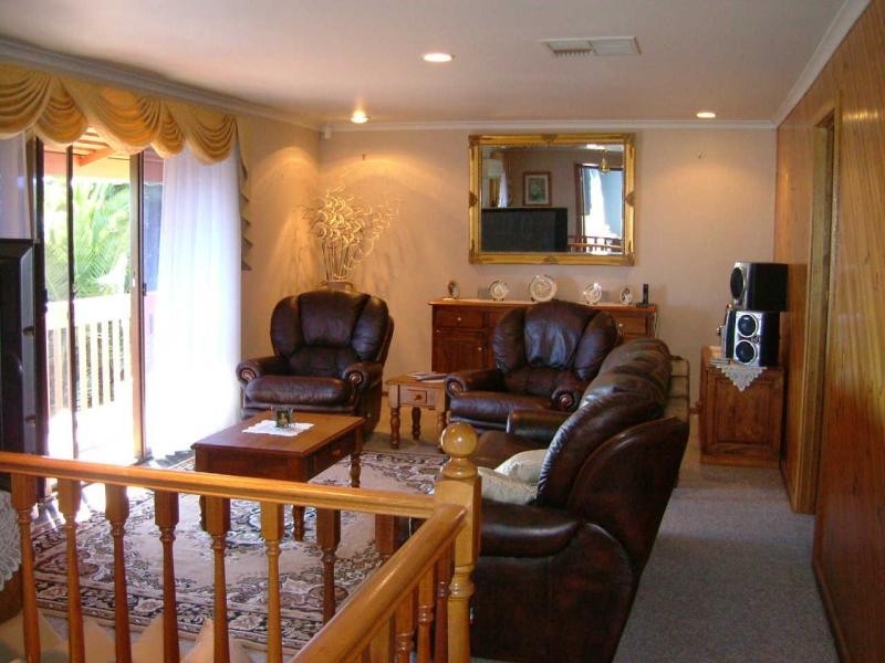 10 INGOMAR COURT, Hallett Cove SA 5158