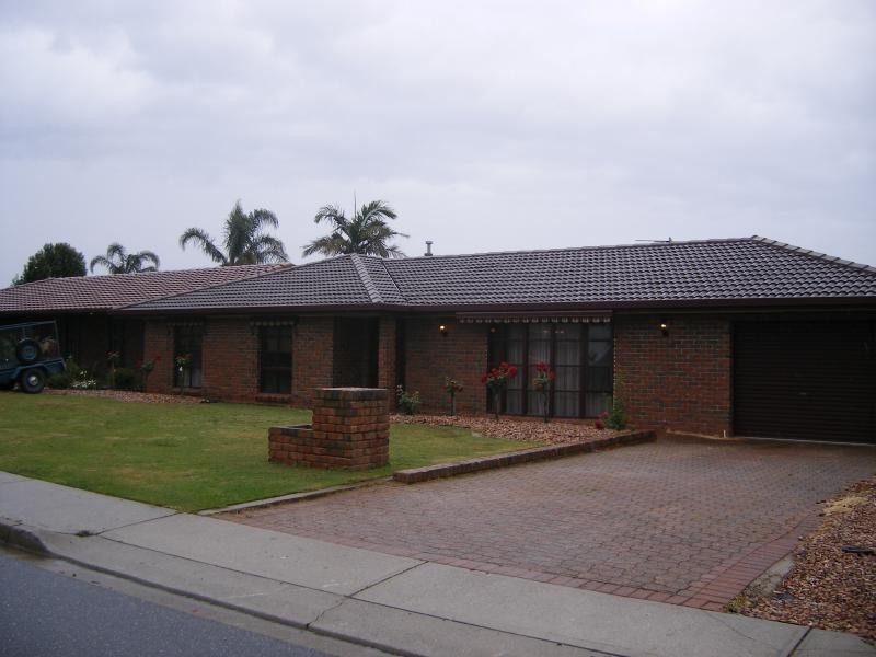 14 LERUNNA AVENUE, Hallett Cove SA 5158