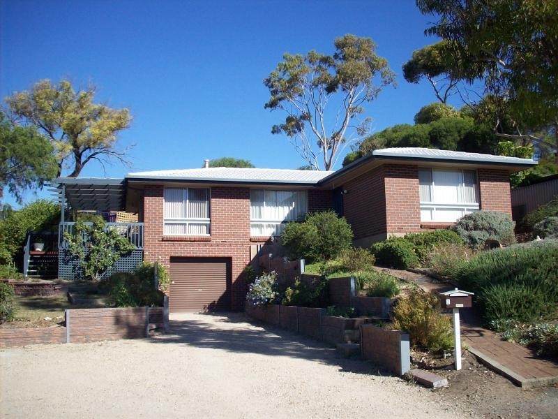 2 PAVANA COURT, Hallett Cove SA 5158