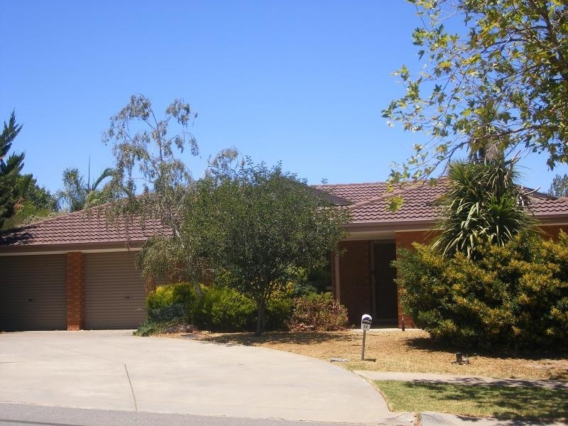 12 YOUNG STREET, Trott Park SA 5158