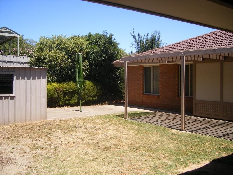 12 YOUNG STREET, Trott Park SA 5158