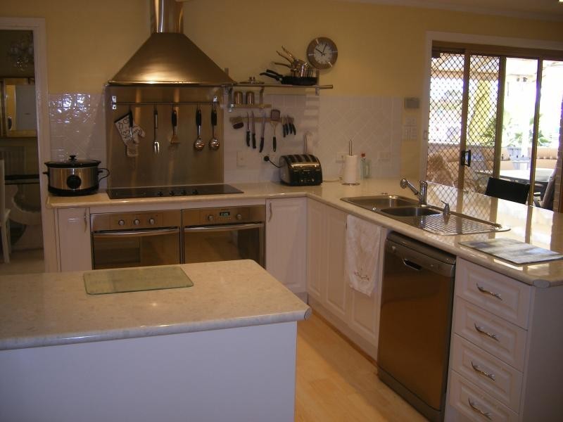 8 ZWERNER DRIVE, Hallett Cove SA 5158