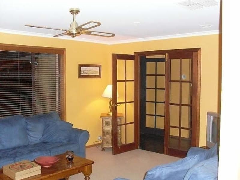 13 SHAKES CRESCENT, Hallett Cove SA 5158