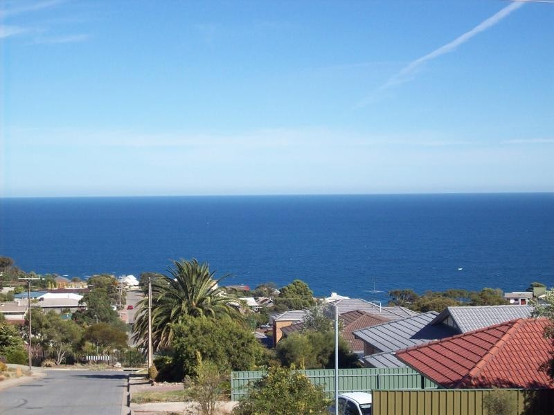 14 BURRINGTON STREET, Hallett Cove SA 5158