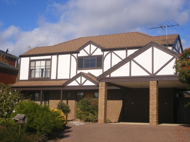 9 Karoola Court, Hallett Cove SA 5158