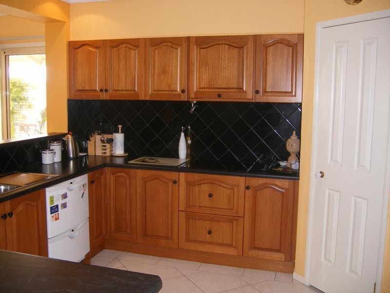 20 Ingleton Drive, Hallett Cove SA 5158