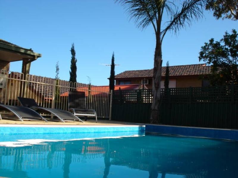 8 THERMOPYLAE CRESCENT, Hallett Cove SA 5158