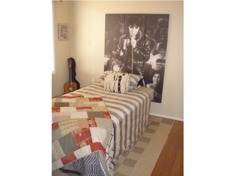 24 Ingleton Drive, Hallett Cove SA 5158