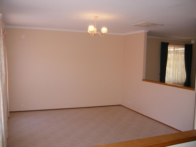 38 Barton Drive, Trott Park SA 5158