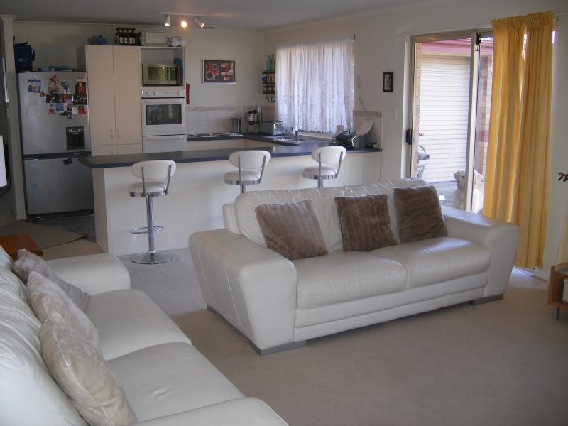 7 Ingleton Drive, Hallett Cove SA 5158