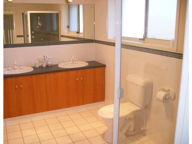 11 Fairhill Street, Hallett Cove SA 5158