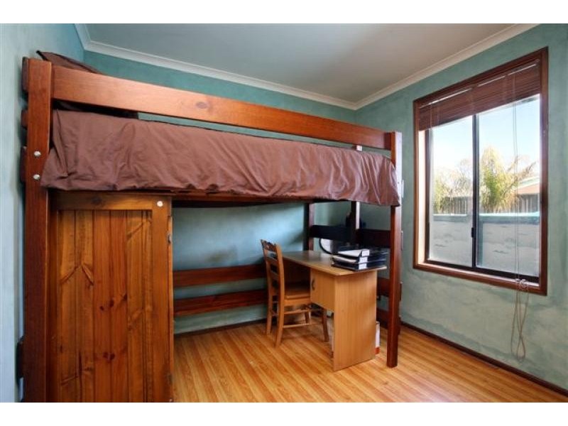 17 Lyons Circuit, Trott Park SA 5158