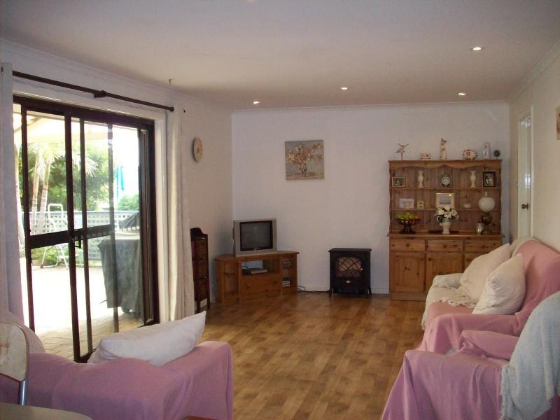 15 Glenway Road, Hallett Cove SA 5158