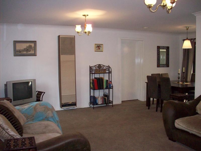 15 Glenway Road, Hallett Cove SA 5158