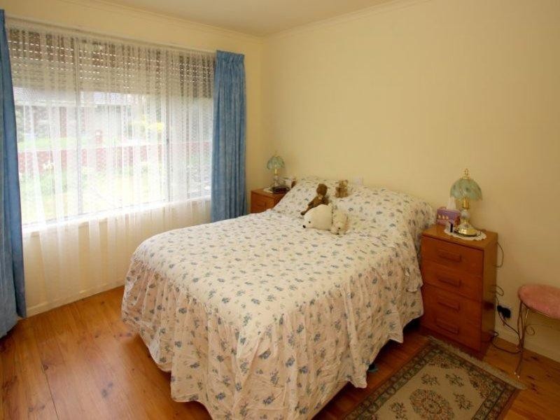 21 Hele Crescent, Trott Park SA 5158