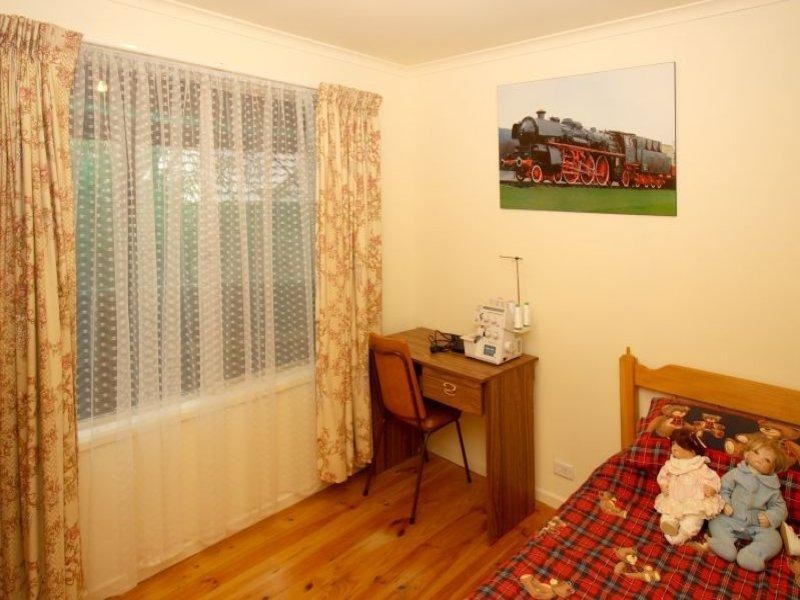 21 Hele Crescent, Trott Park SA 5158