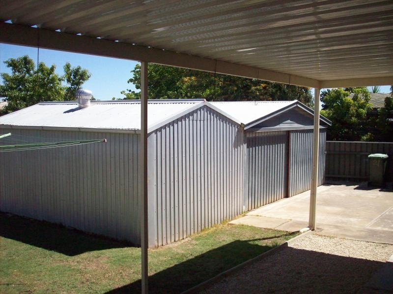 21 Hele Crescent, Trott Park SA 5158