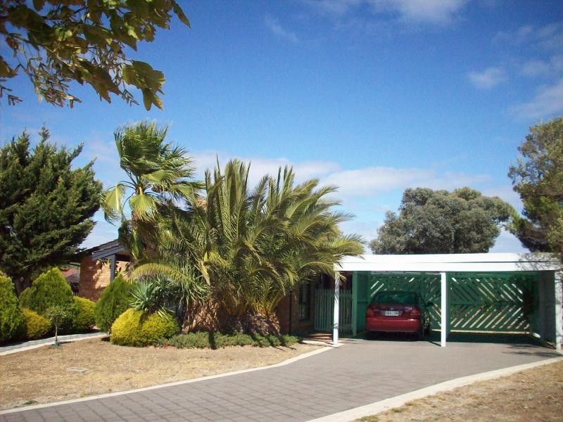 21 Barton Drive, Trott Park SA 5158