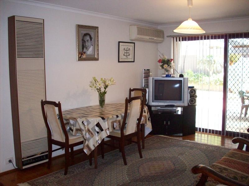 21 Barton Drive, Trott Park SA 5158