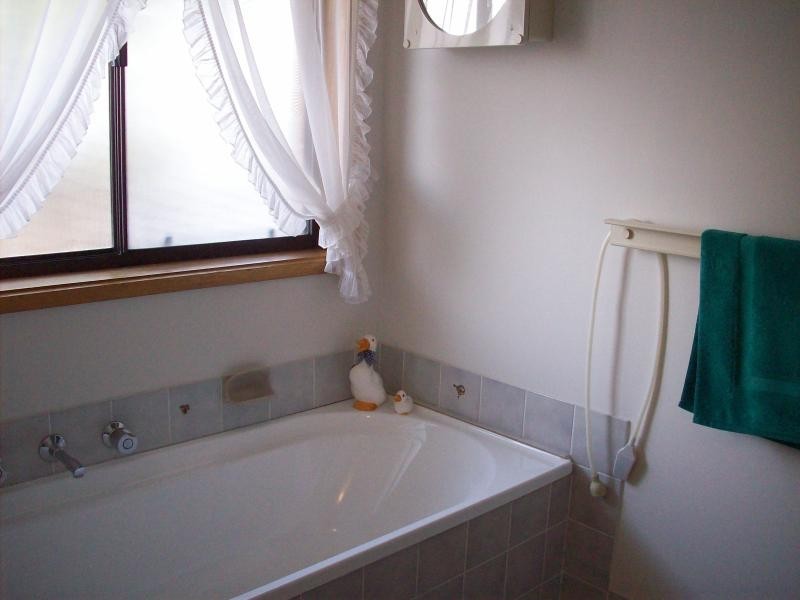 21 Barton Drive, Trott Park SA 5158