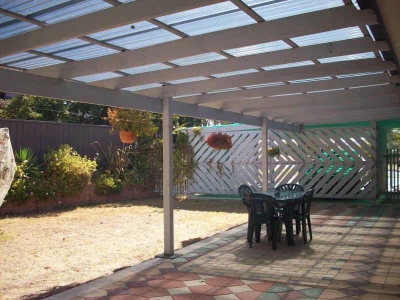 21 Barton Drive, Trott Park SA 5158