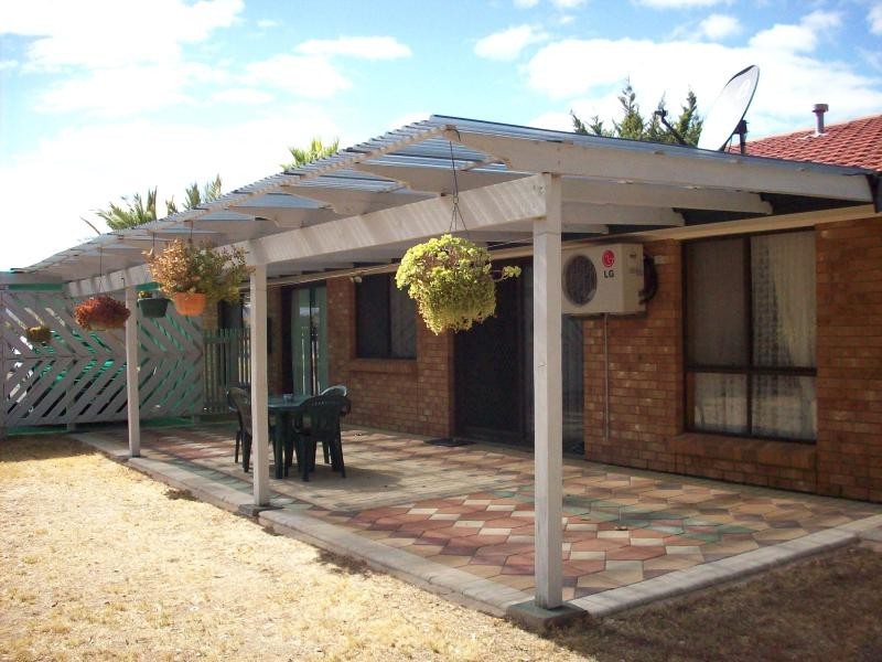 21 Barton Drive, Trott Park SA 5158