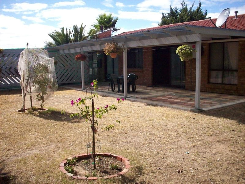 21 Barton Drive, Trott Park SA 5158