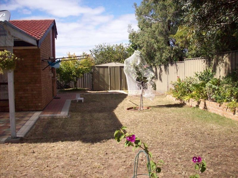 21 Barton Drive, Trott Park SA 5158