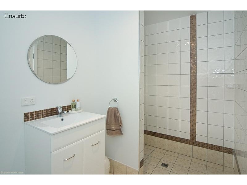 11 Ginkgo Street, Hallett Cove SA 5158