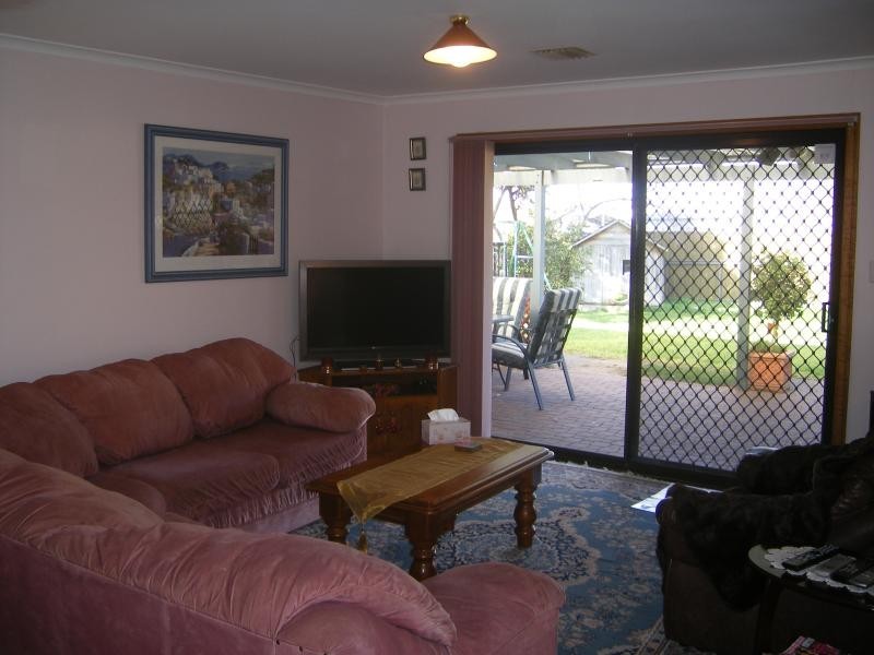 36 Barton Drive, Trott Park SA 5158