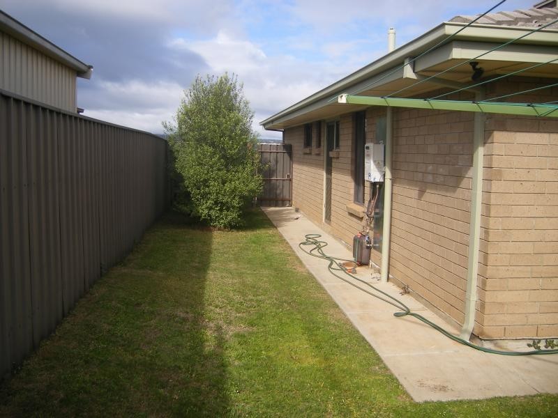 29 Barton Drive, Trott Park SA 5158