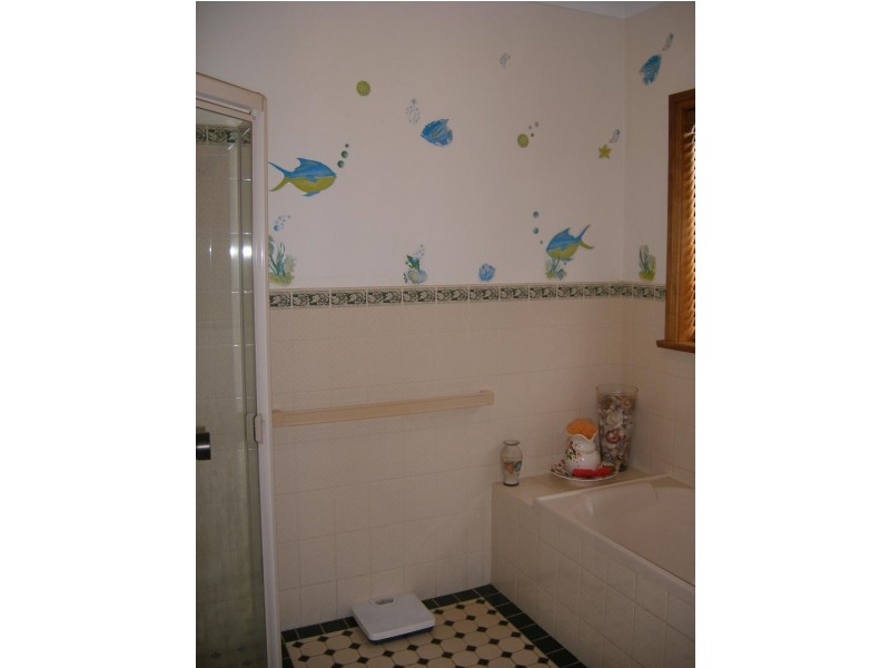 1 Petrel Close, Hallett Cove SA 5158