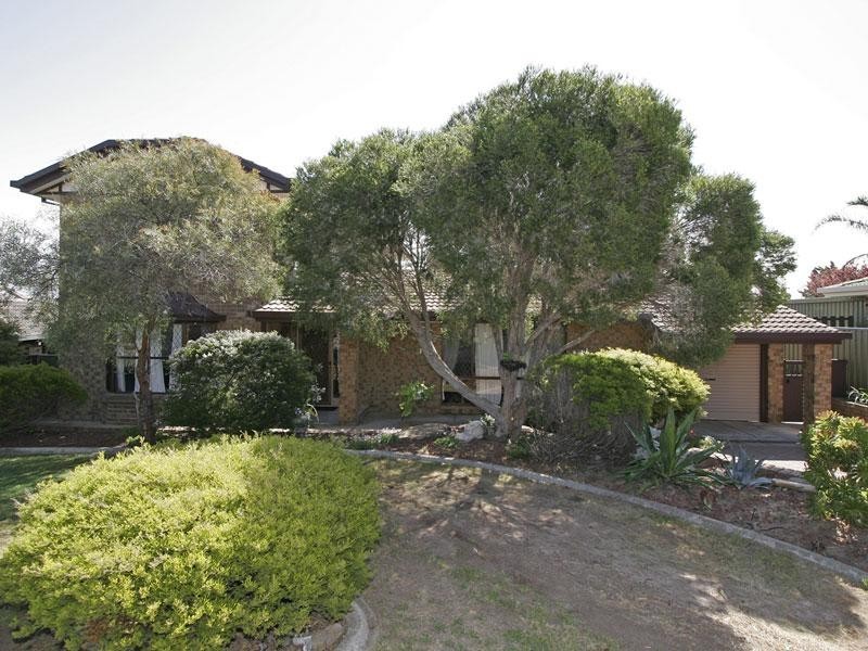 11 Chalani Cresent, Hallett Cove SA 5158