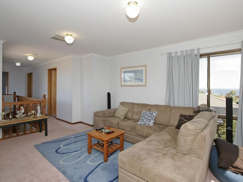 11 Chalani Cresent, Hallett Cove SA 5158