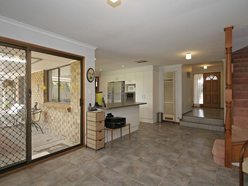 11 Chalani Cresent, Hallett Cove SA 5158