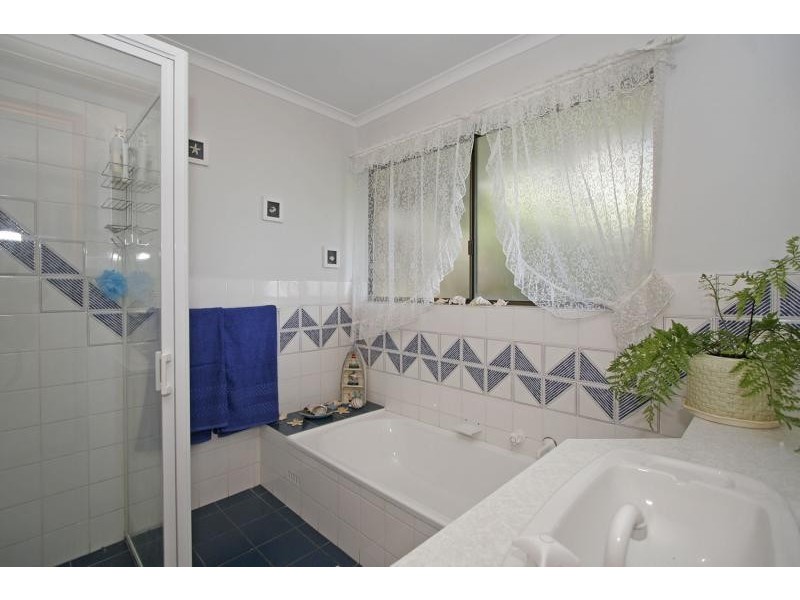 11 Chalani Cresent, Hallett Cove SA 5158